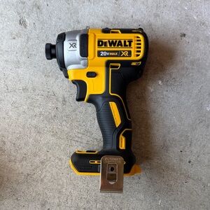 DEWALT 20V MAX XR Impact Driver - Yellow and Black